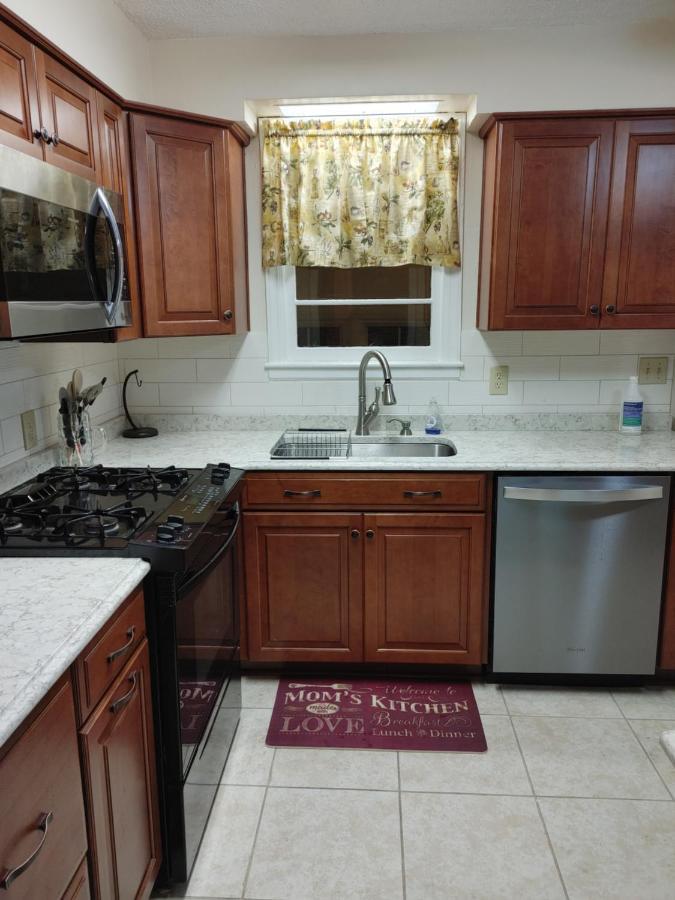 The Kind House Hosting, Low Monthly Rates, Traveling Nurses, Fletc, & Travelers! Brunswick Esterno foto
